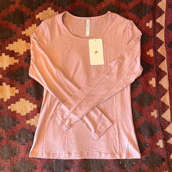*NWT* Fabletics Restoreknit Tee - Picture 2 of 5
